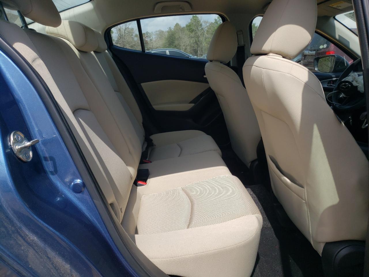 2018 Mazda 3 - Image 10