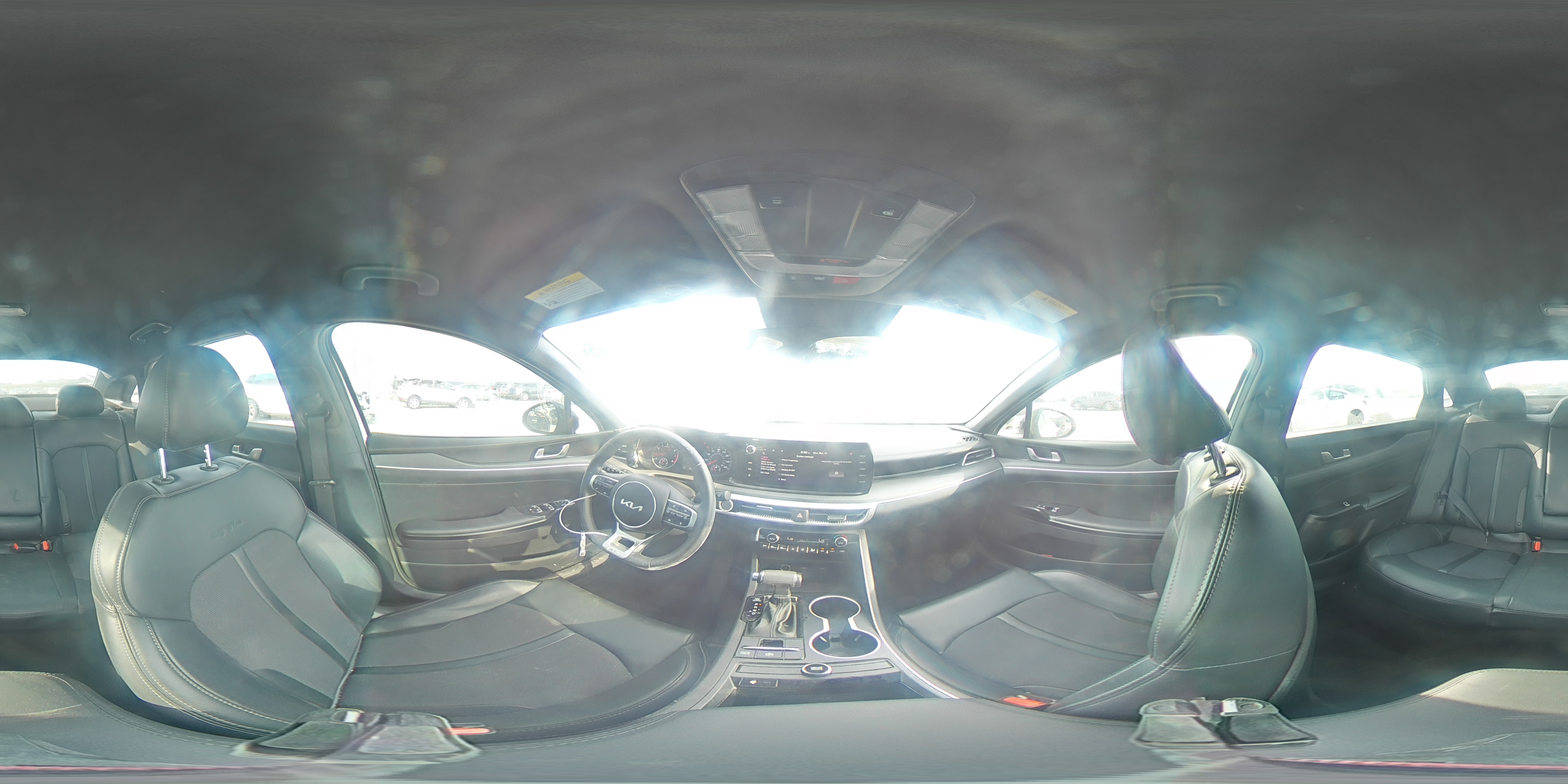 2023 Kia K5 - Image 13