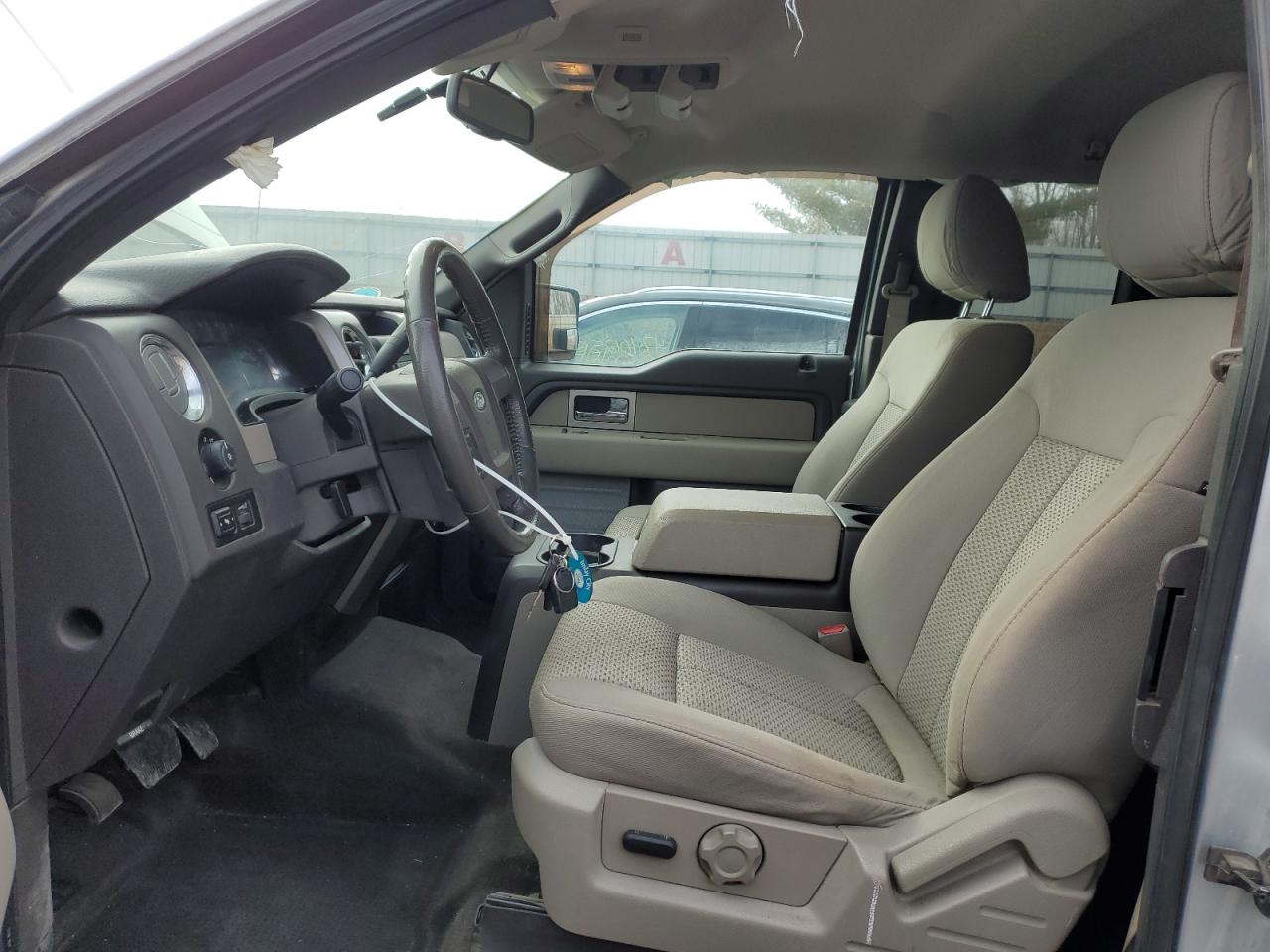 2010 Ford F-150 - Image 7