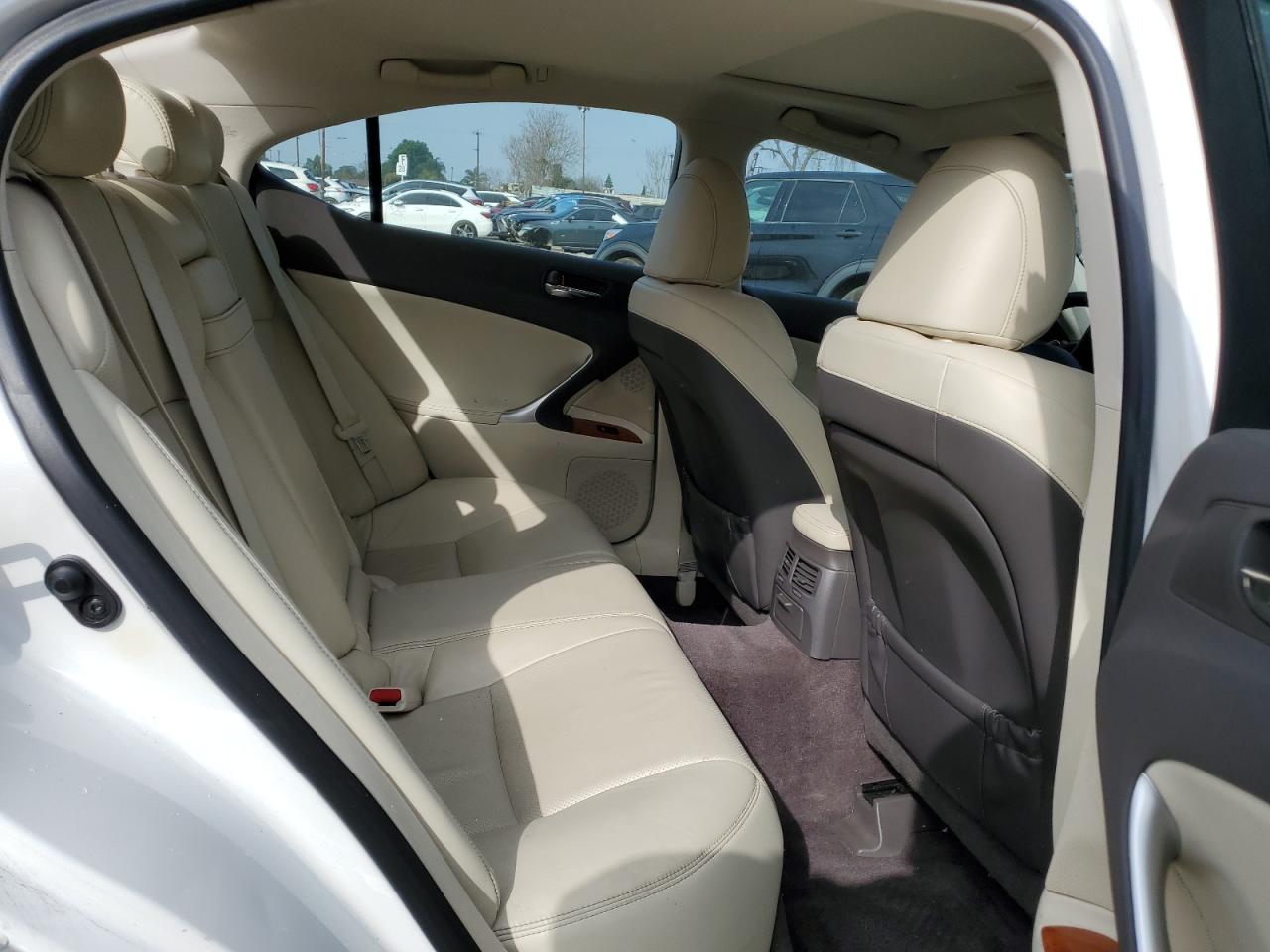 2009 Lexus IS - Image 10