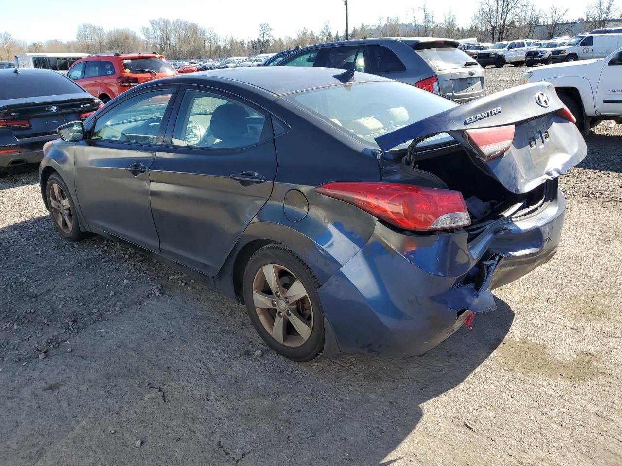 2013 Hyundai Elantra - Image 2