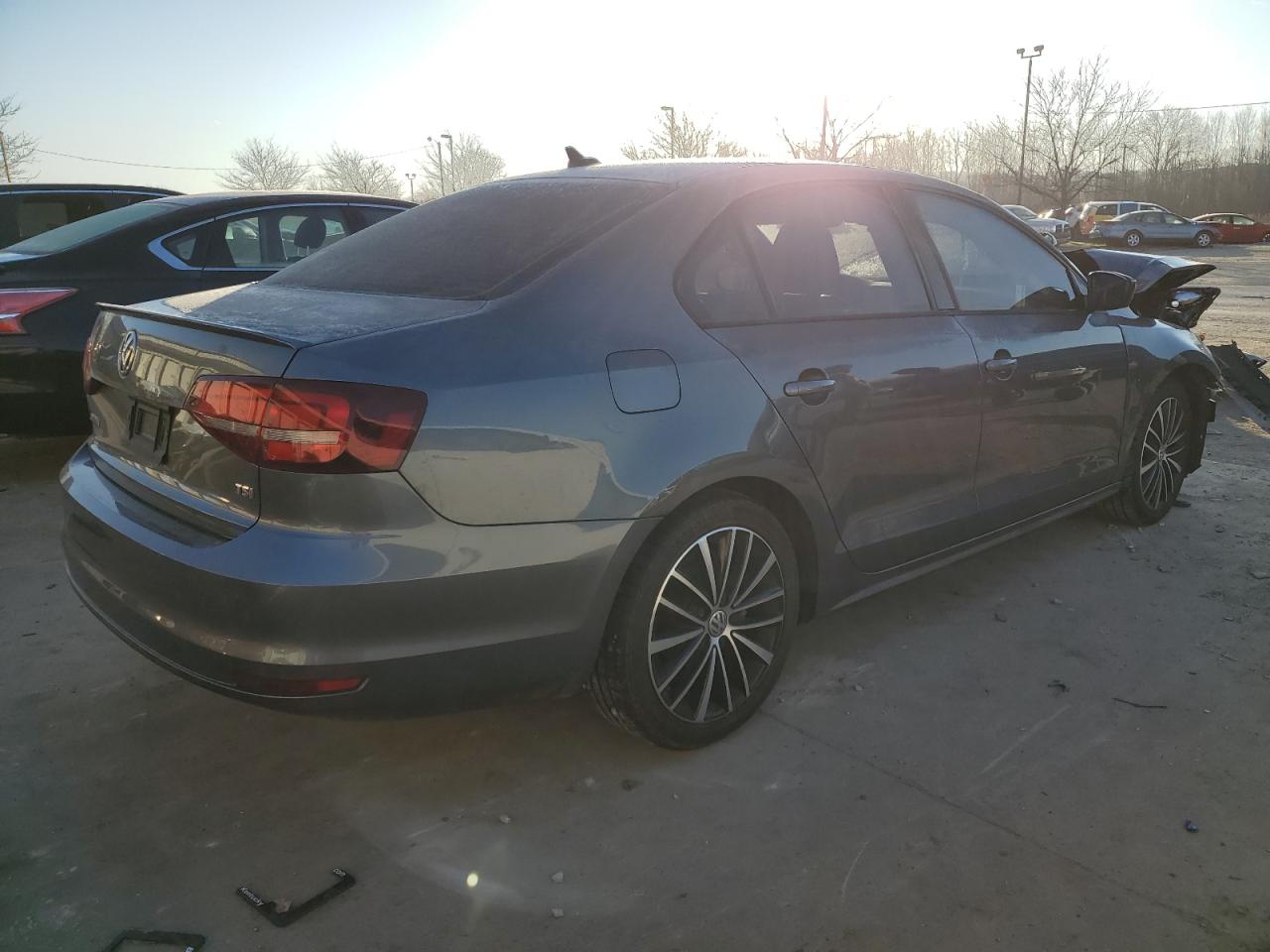 2016 Volkswagen Jetta - Image 3