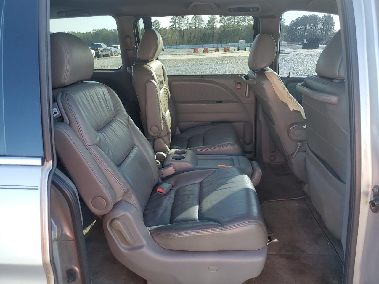 2010 Honda Odyssey - Image 11