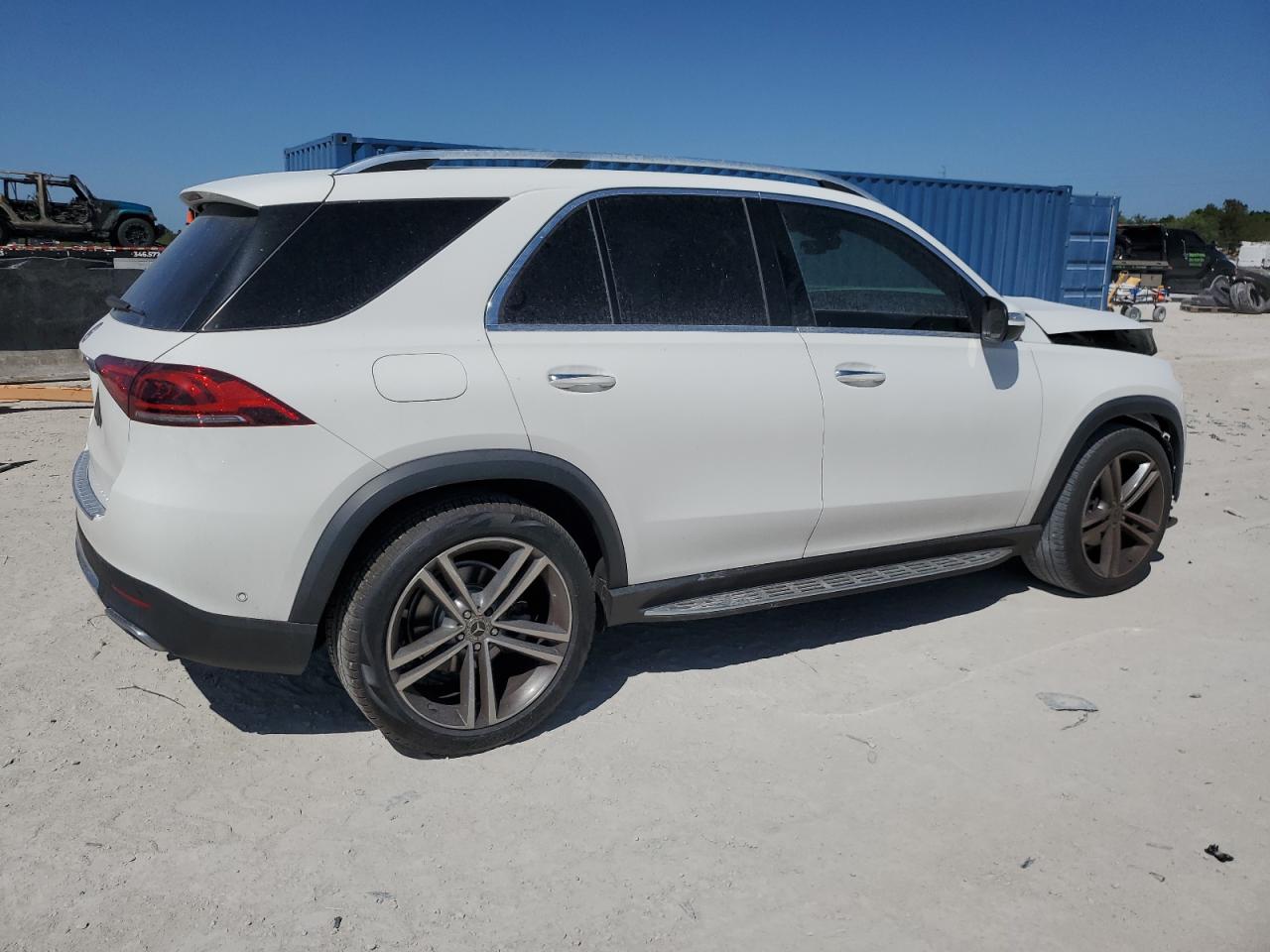 2022 Mercedes-Benz GLE - Image 3