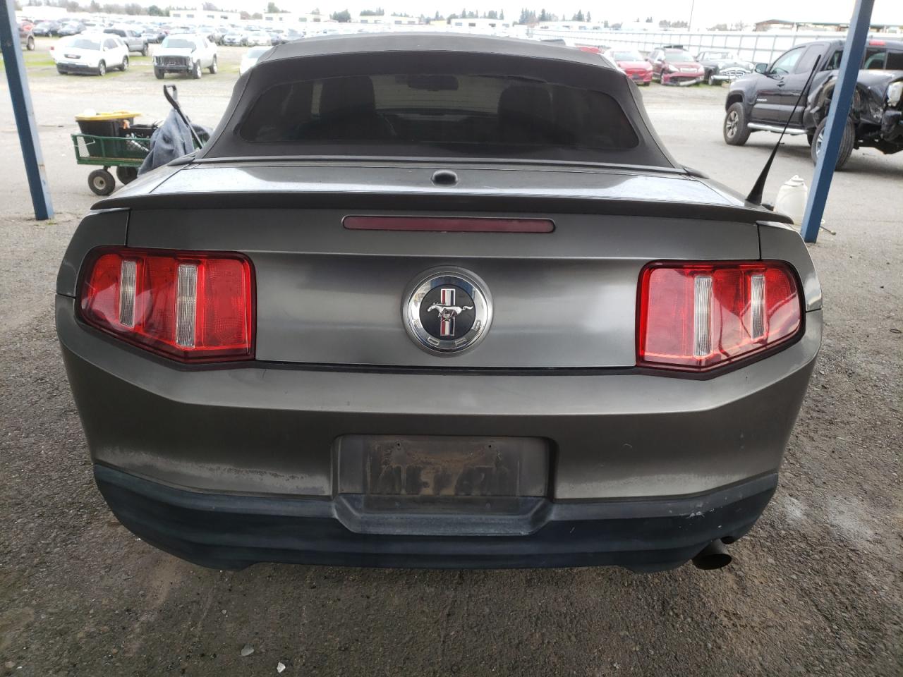 2010 Ford Mustang - Image 6