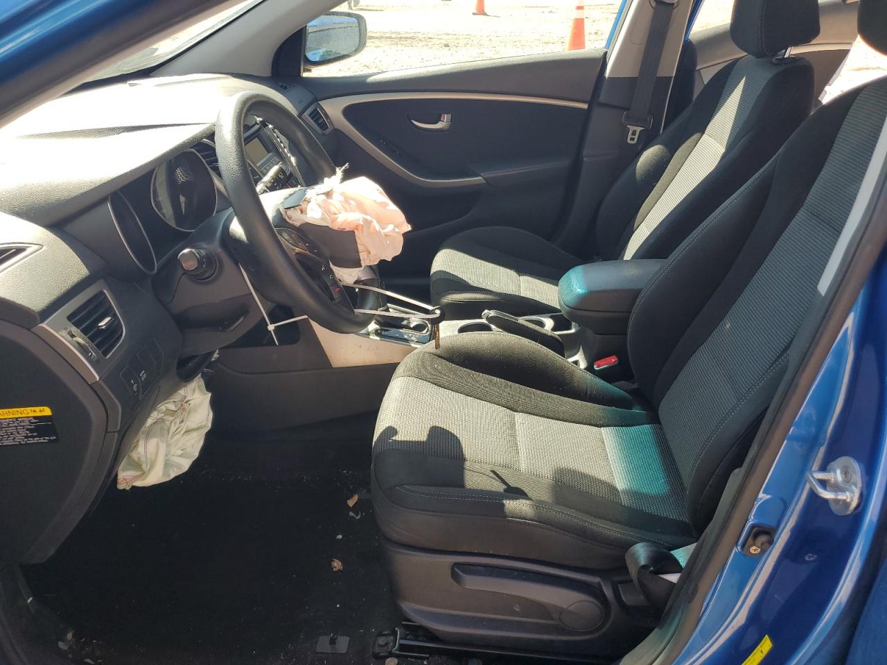 2017 Hyundai Elantra - Image 7