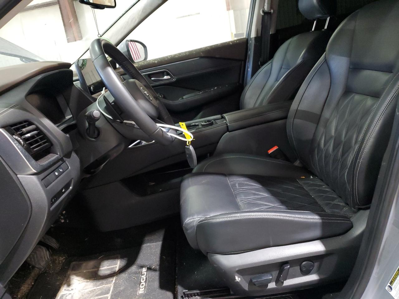 2021 Nissan Rogue - Image 7