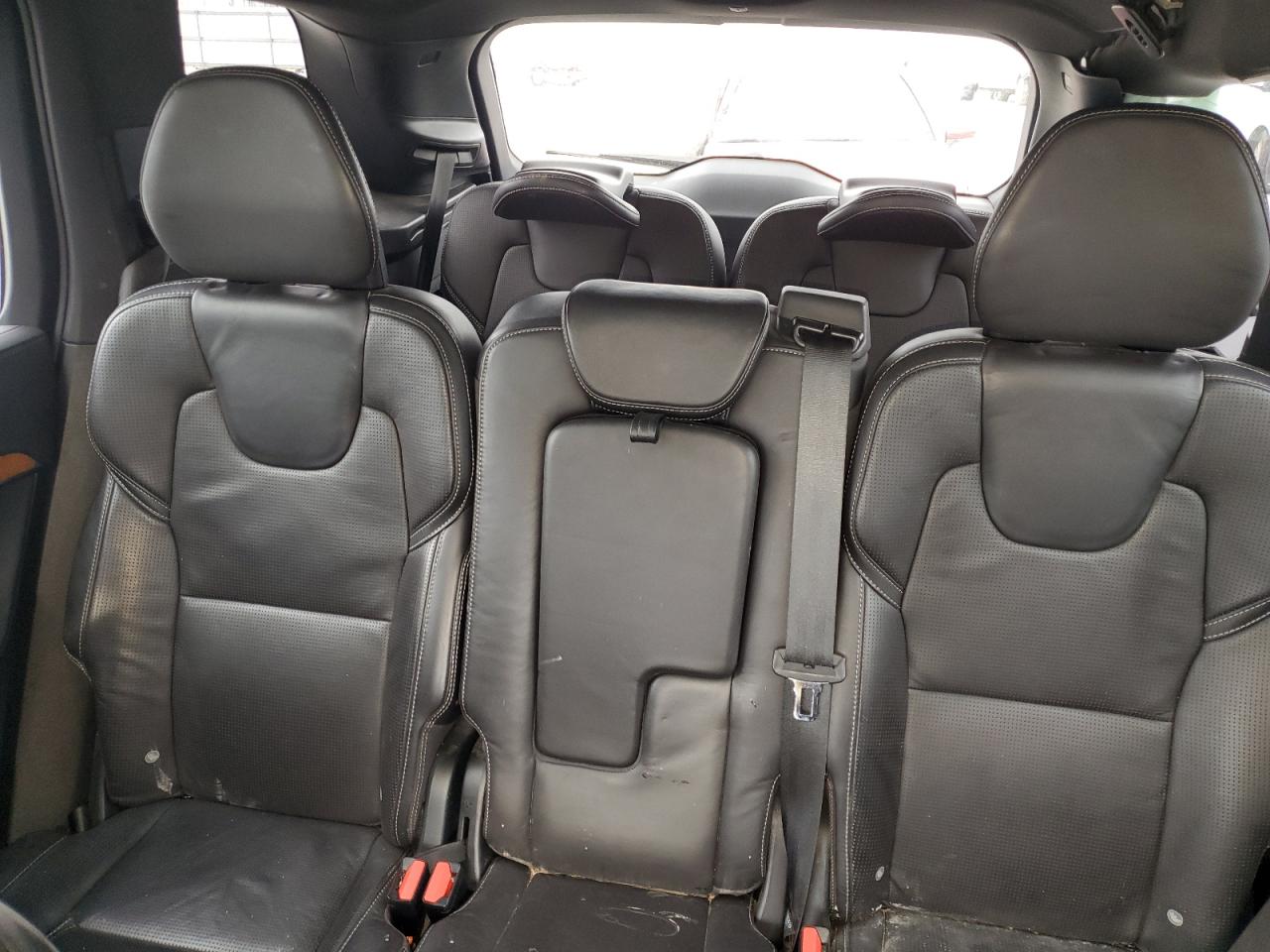 2016 Volvo XC90 - Image 10