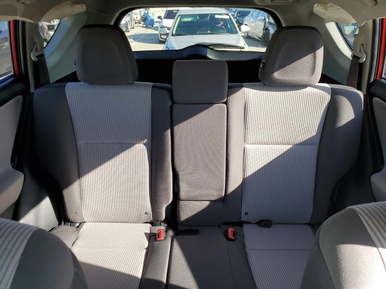 2015 Toyota RAV 4 - Image 10