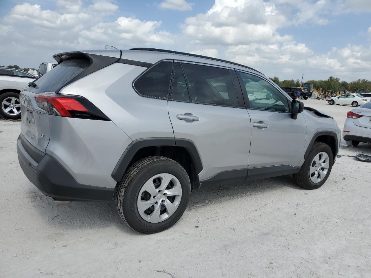 2019 Toyota RAV 4 - Image 3