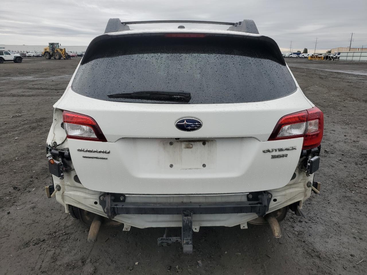 2015 Subaru Outback - Image 6