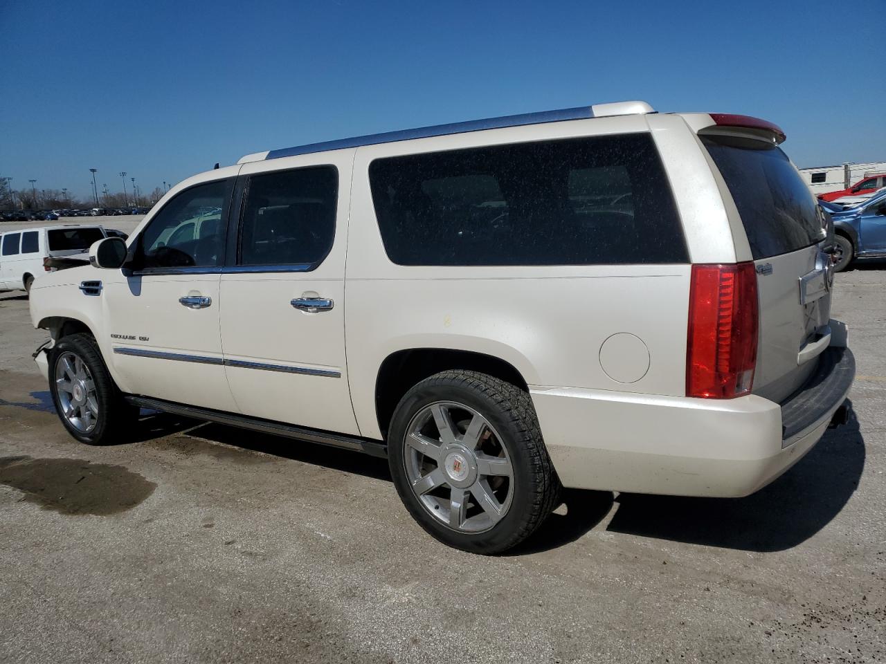2014 Cadillac Escalade - Image 2