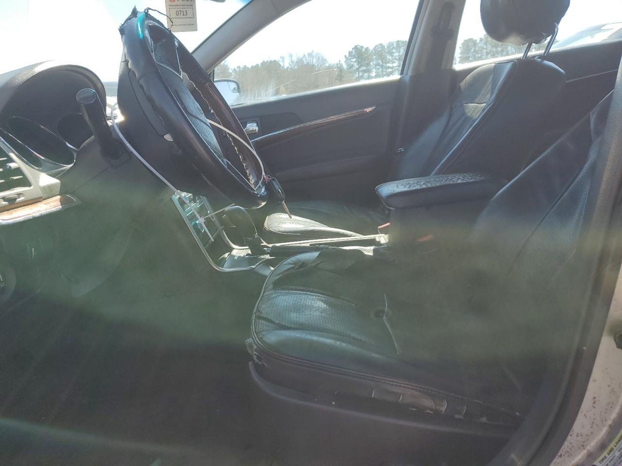 2011 Lincoln MKZ - Image 7