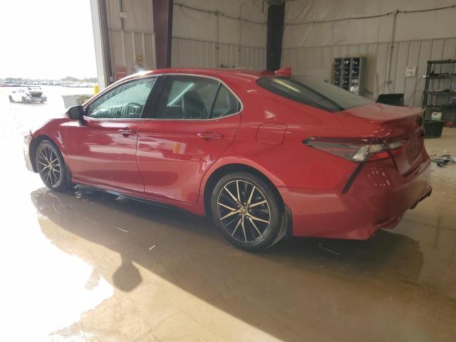  TOYOTA CAMRY 2022 Czerwony