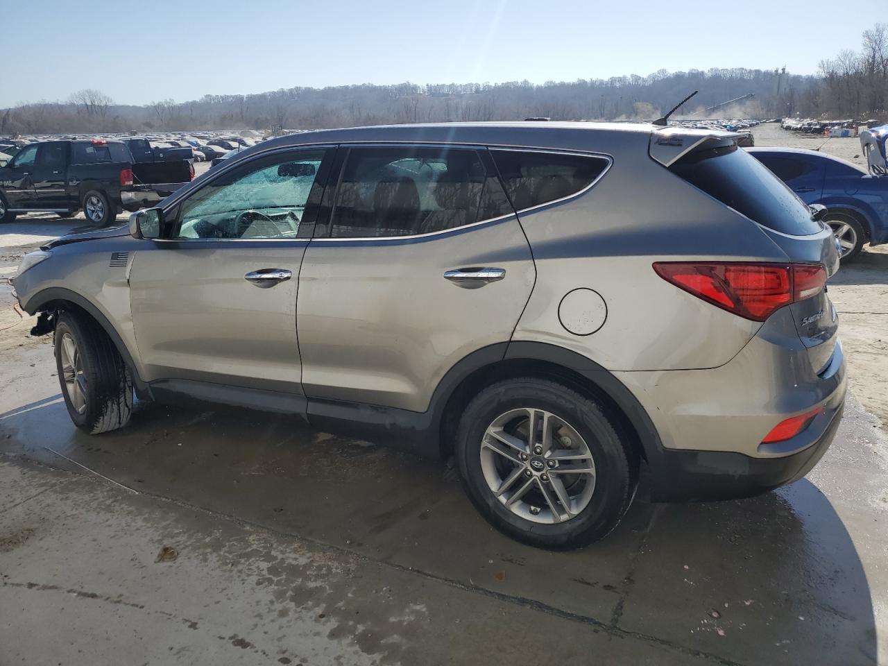2018 Hyundai Santa Fe - Image 2