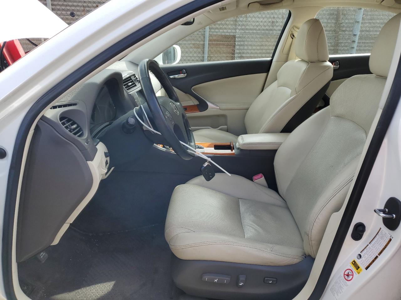 2009 Lexus IS - Image 7