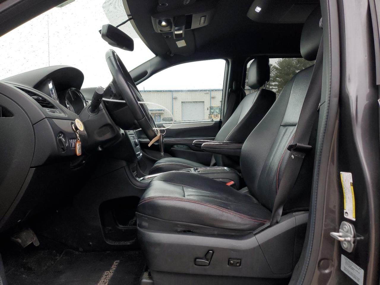 2017 Dodge Caravan - Image 7