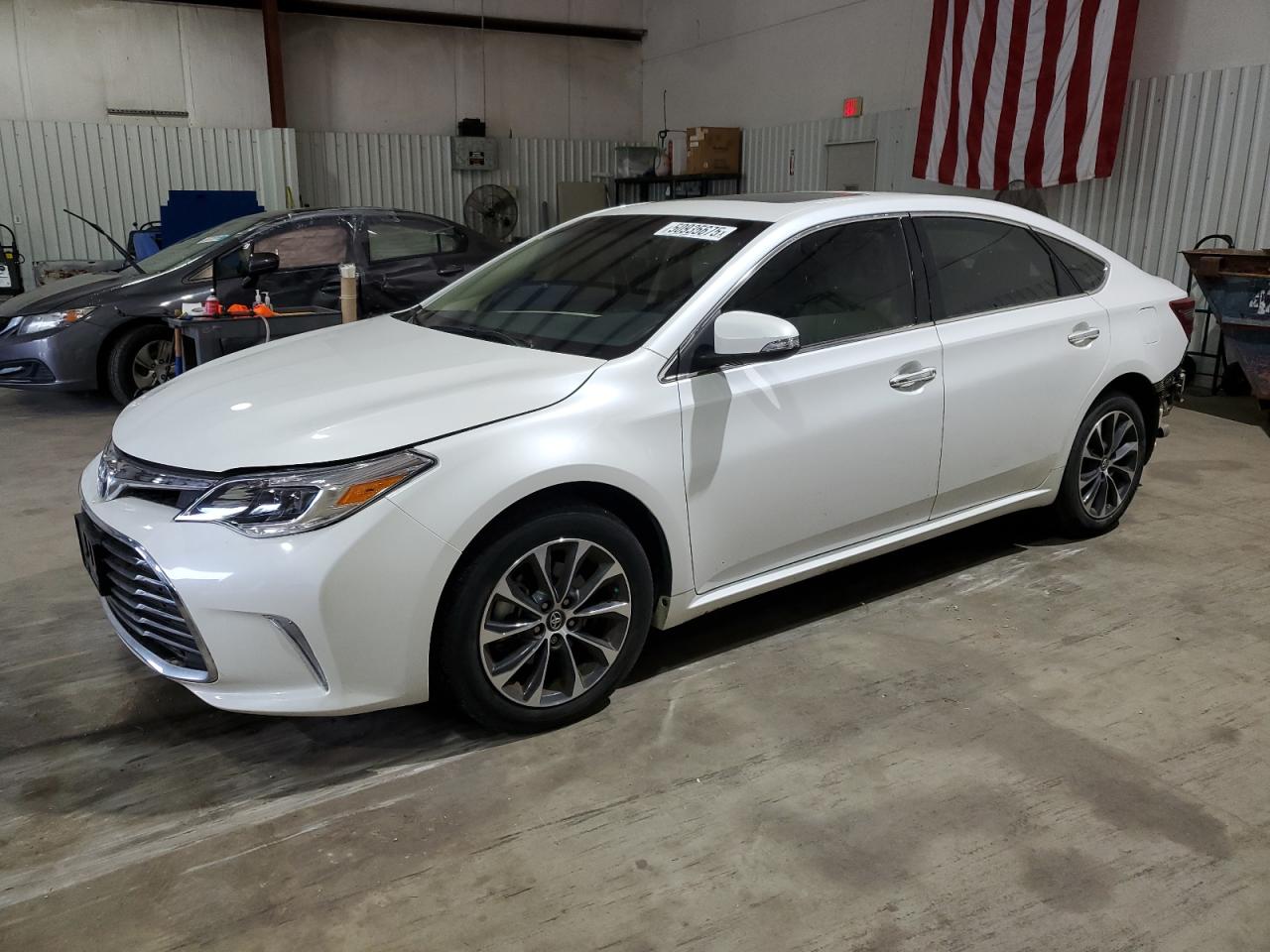2016 Toyota Avalon Xle იყიდება Lufkin-ში, TX - Rear End