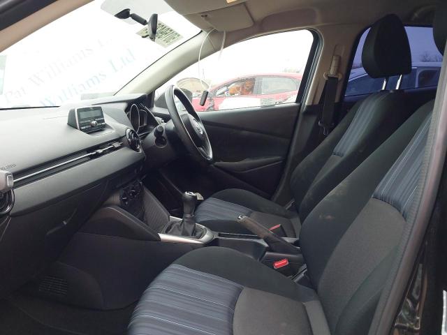 2017 MAZDA 2 SE