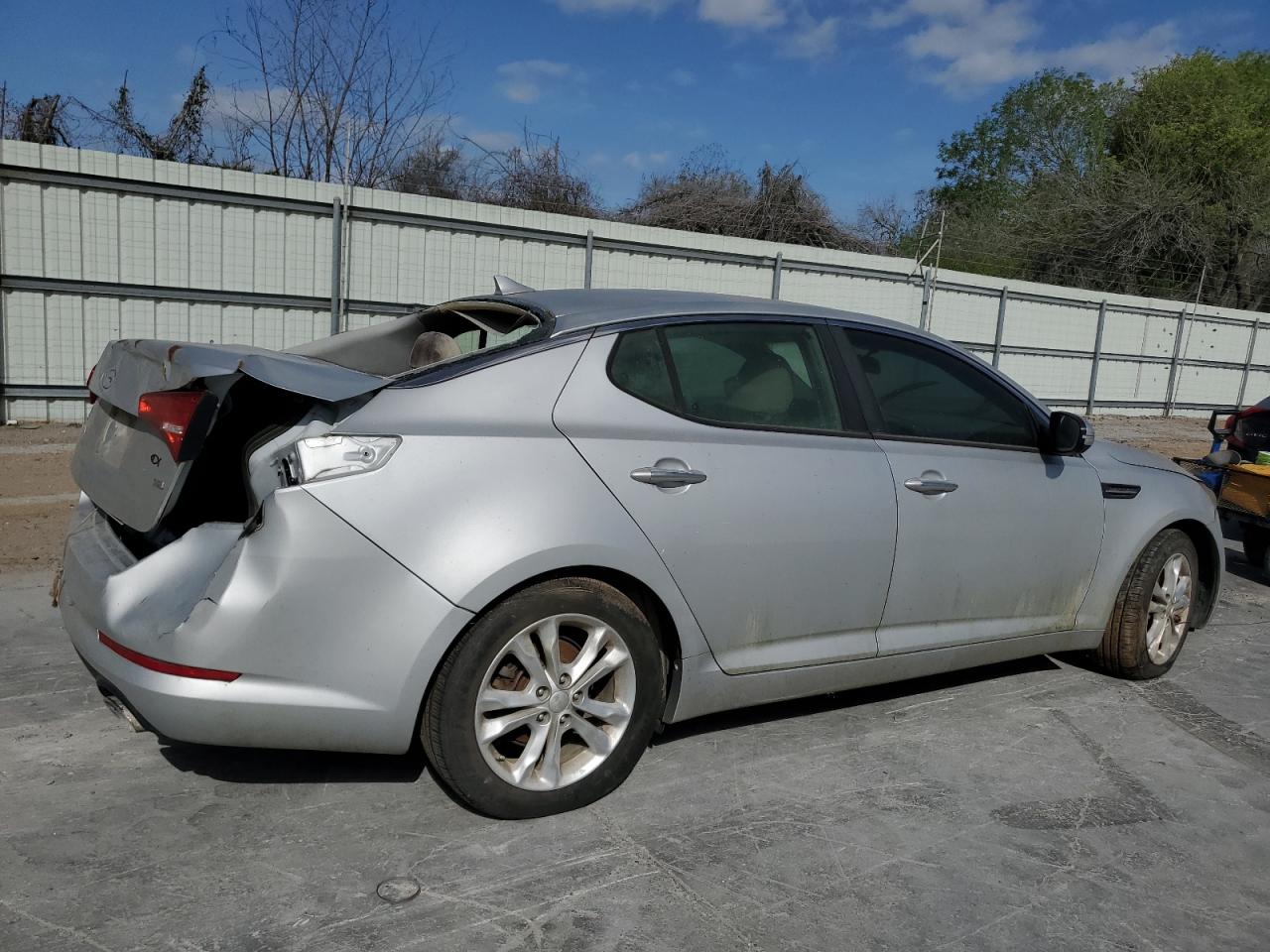 2013 Kia Optima - Image 3