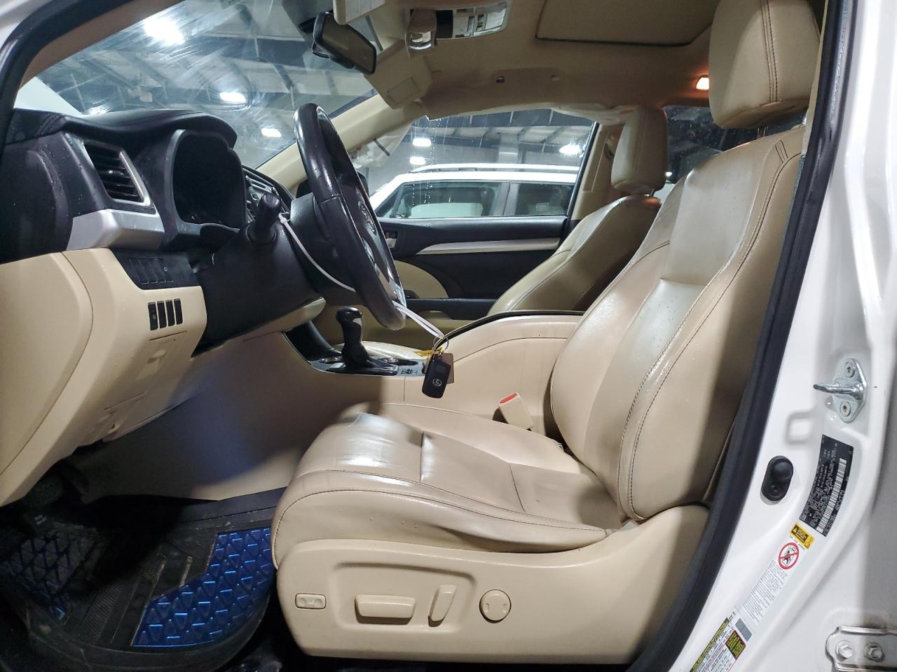 2015 Toyota Highlander - Image 7