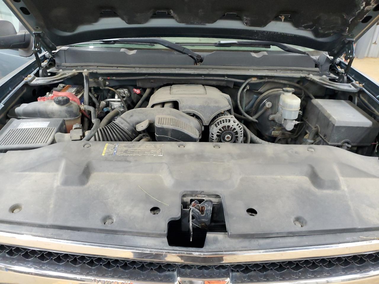 2009 Chevrolet Silverado - Image 11