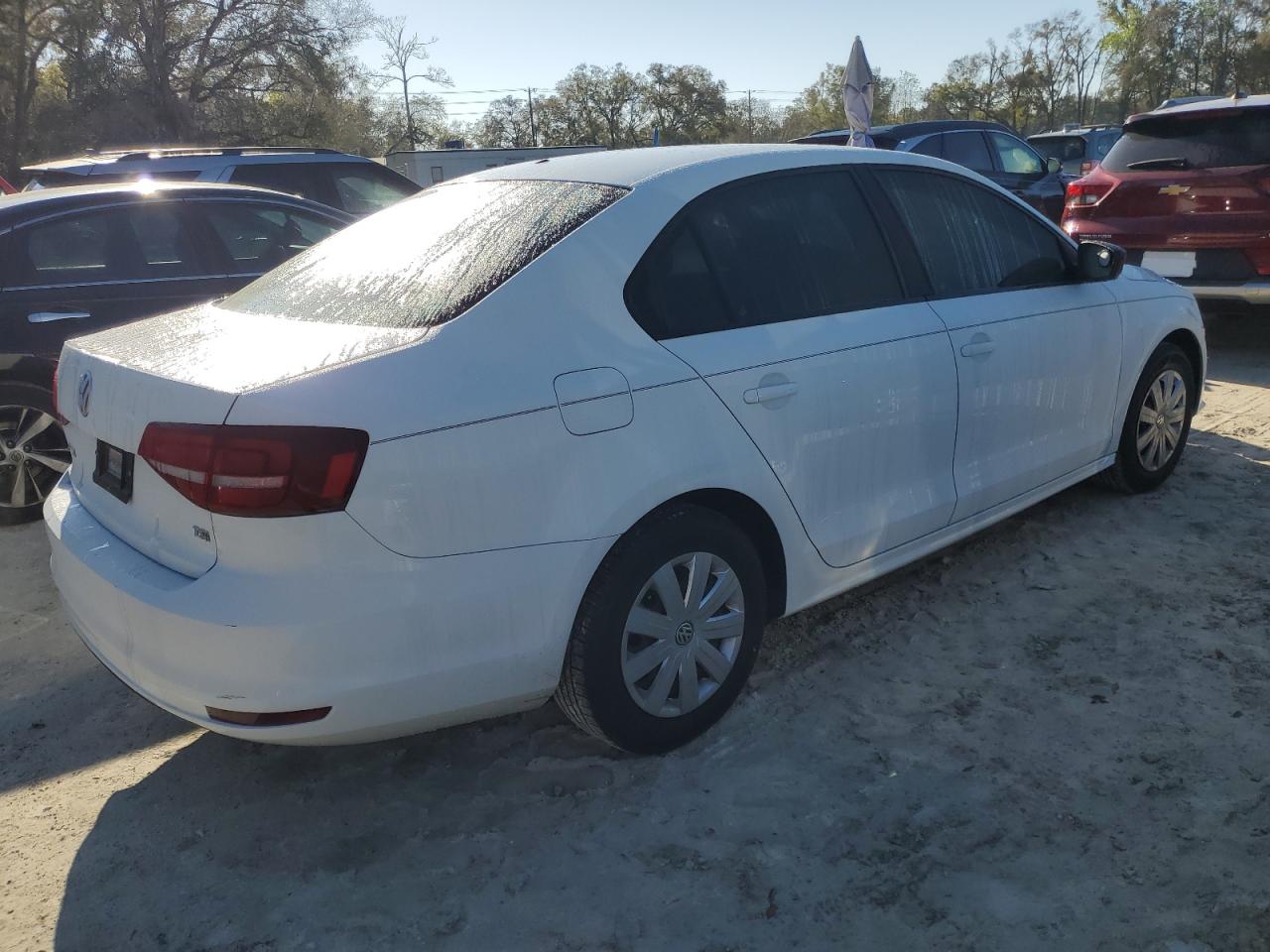 2016 Volkswagen Jetta - Image 3