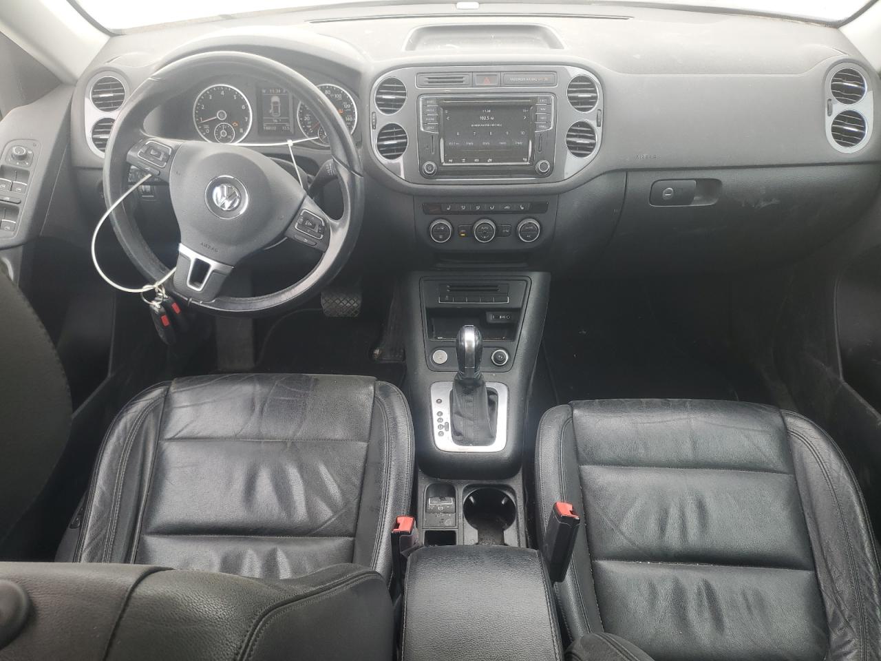 2017 Volkswagen Tiguan - Image 8