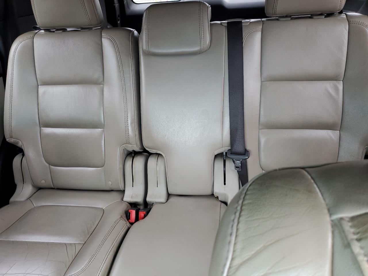2012 Ford Explorer - Image 10