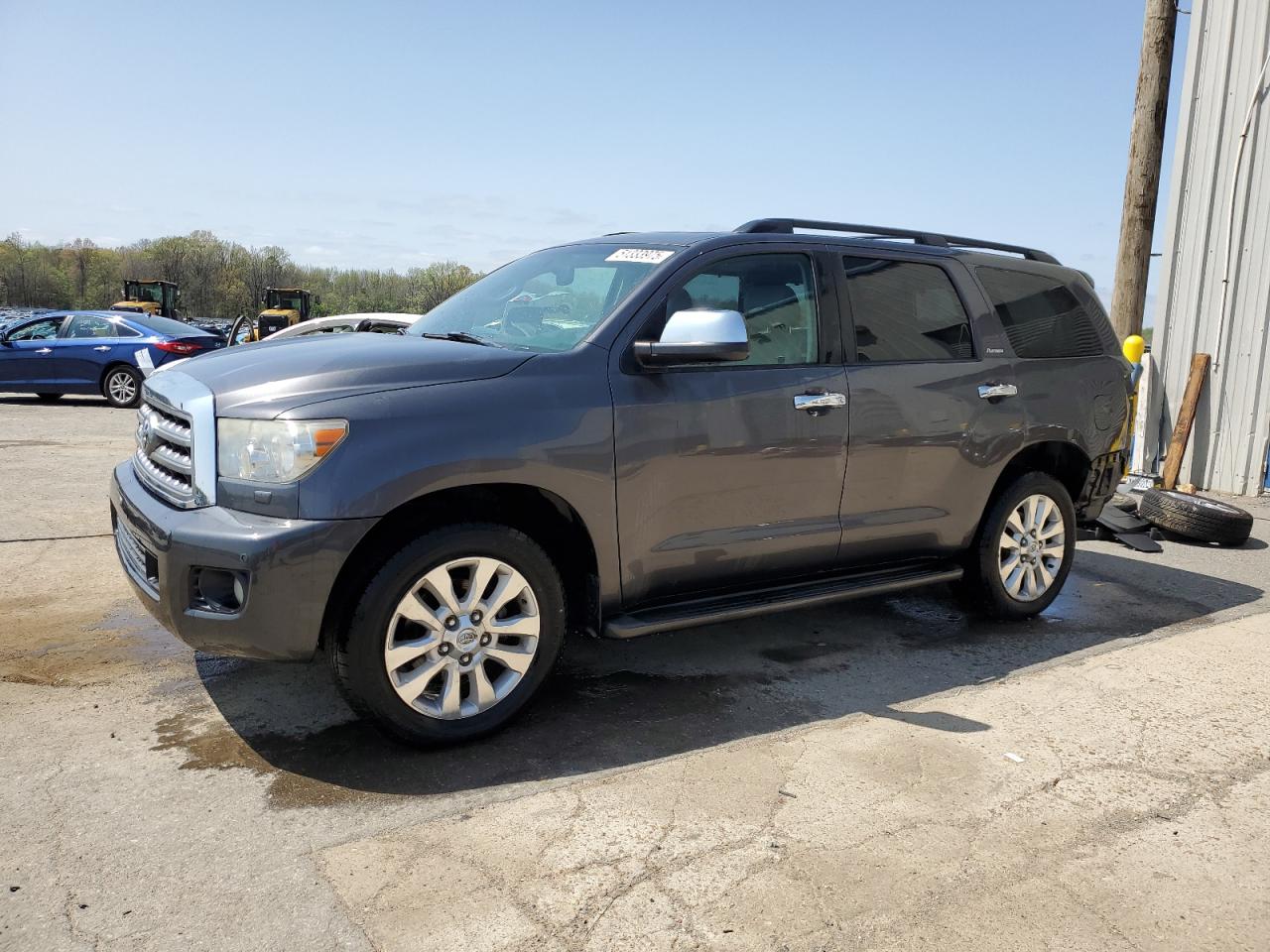 Memphis, TN에서 판매 중인 2011 Toyota Sequoia Platinum - Rear End