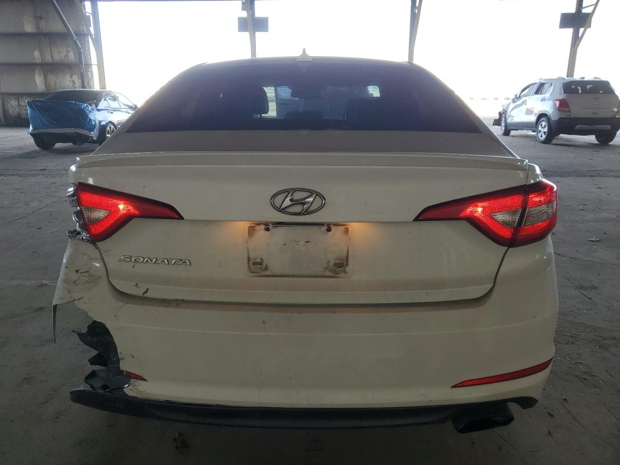2016 Hyundai Sonata - Image 6