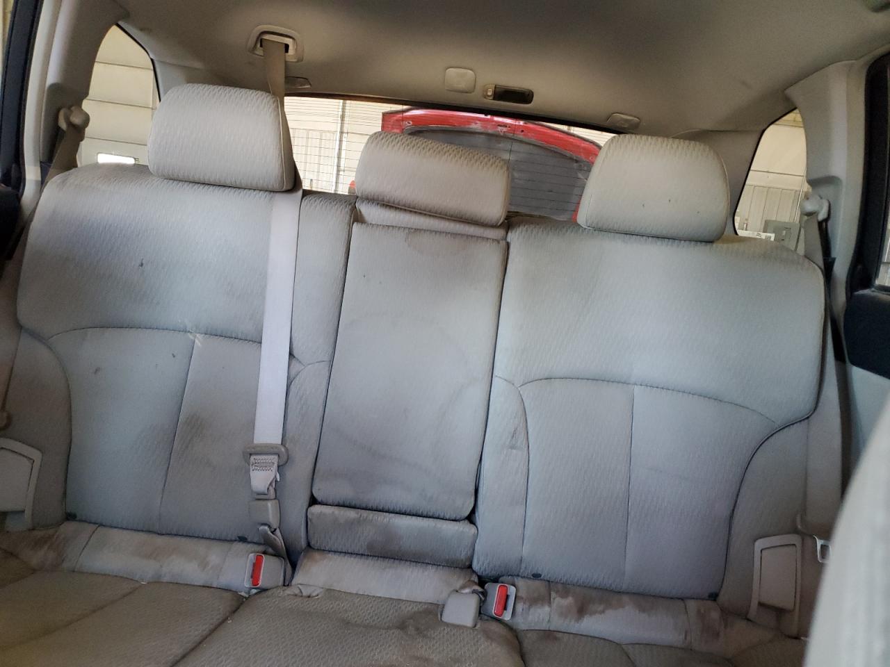 2011 Subaru Outback - Image 10