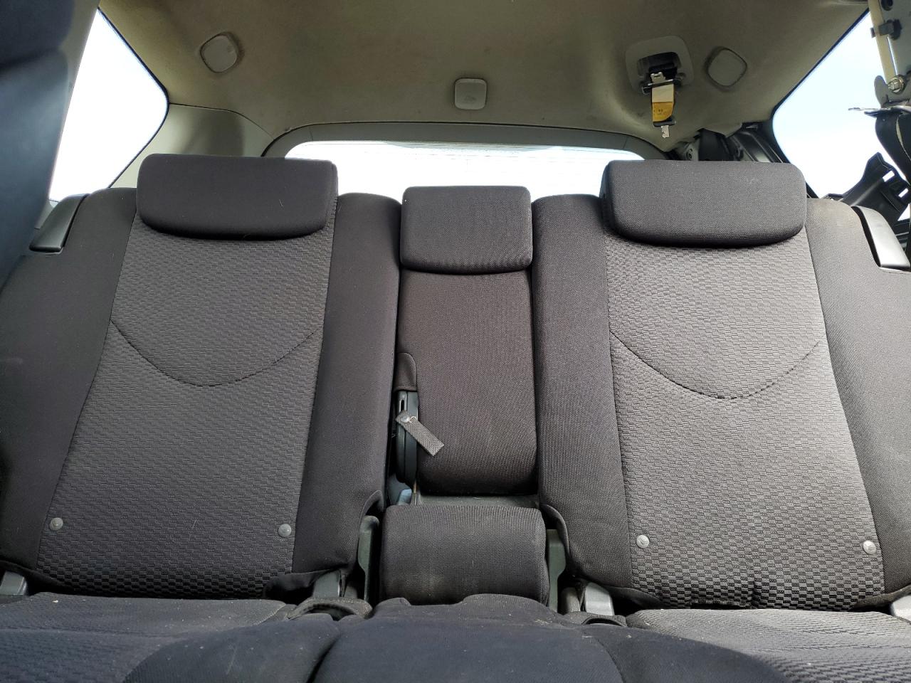 2010 Toyota RAV 4 - Image 10