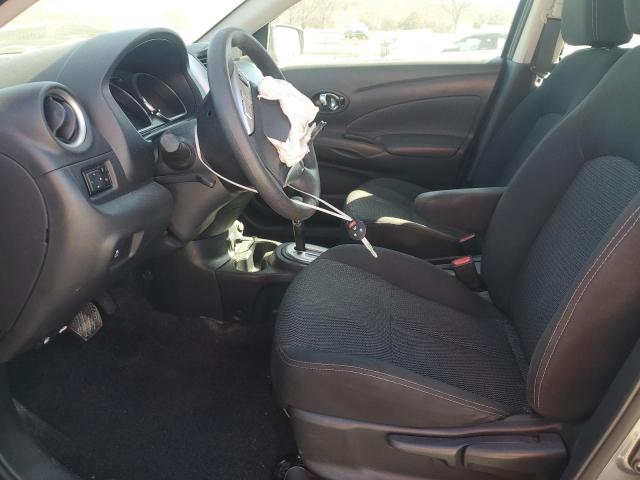  NISSAN VERSA 2019 Szary