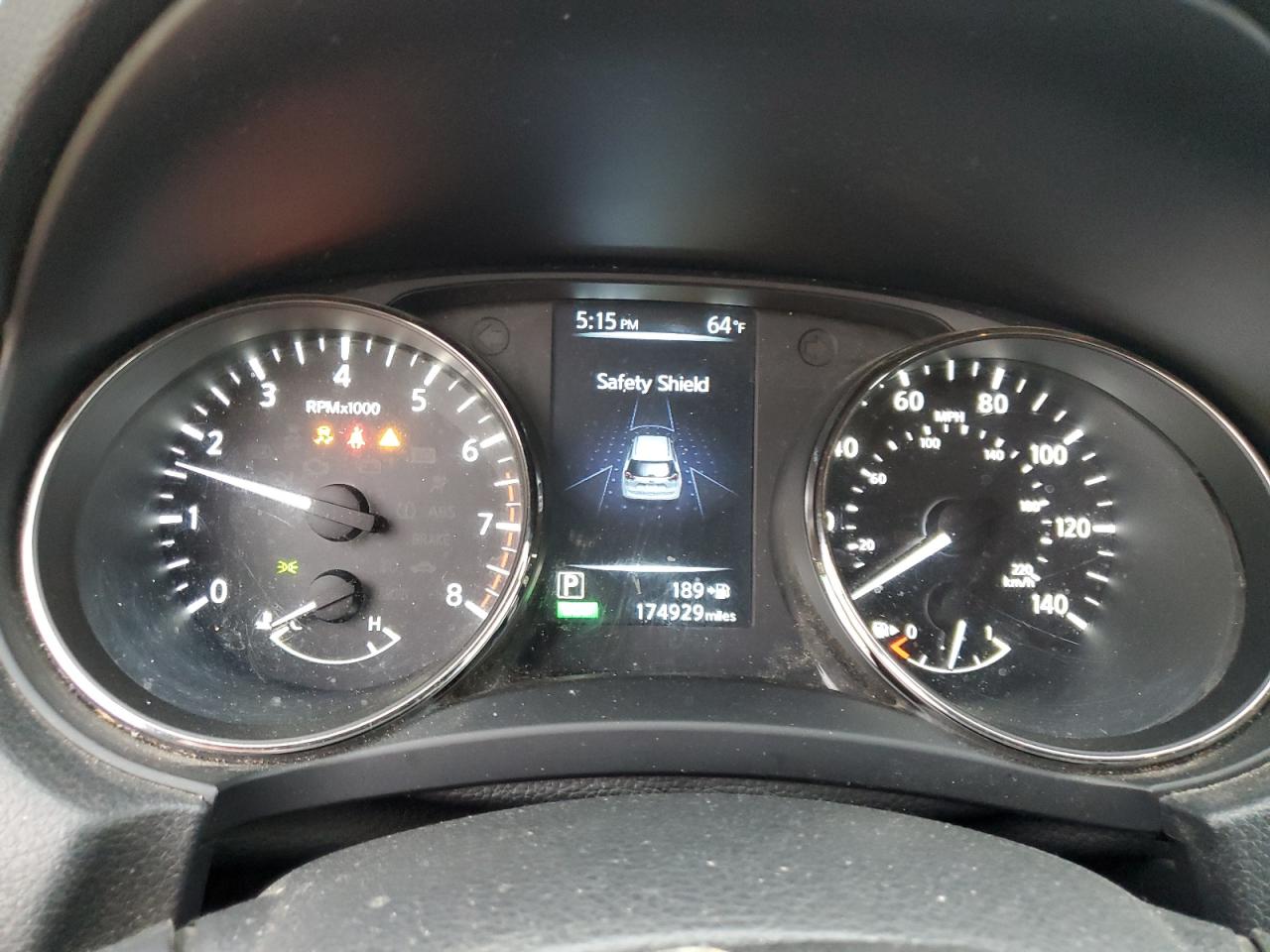 2017 Nissan Rogue - Image 9