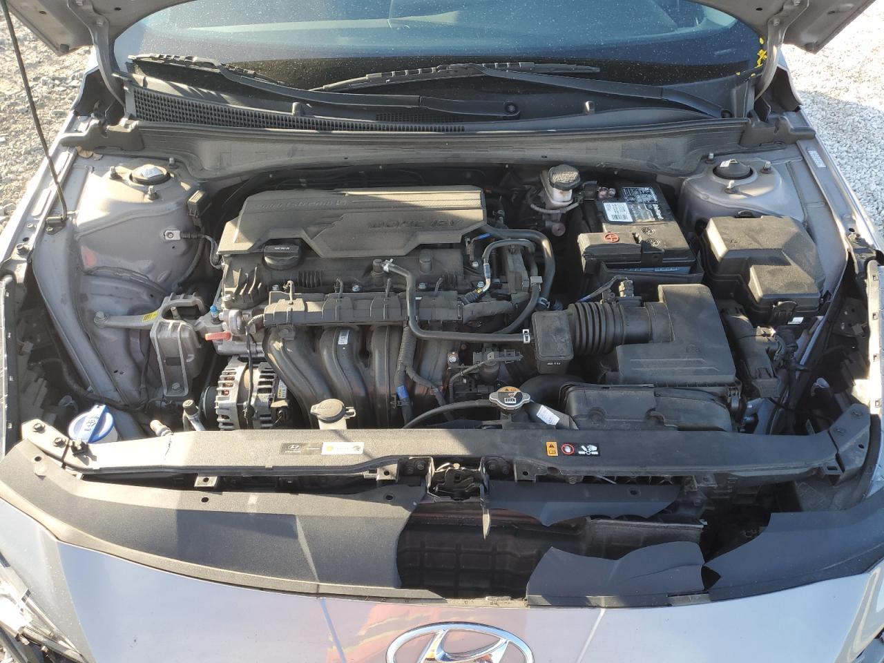 2021 Hyundai Elantra - Image 13