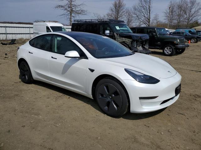  TESLA MODEL 3 2023 Biały