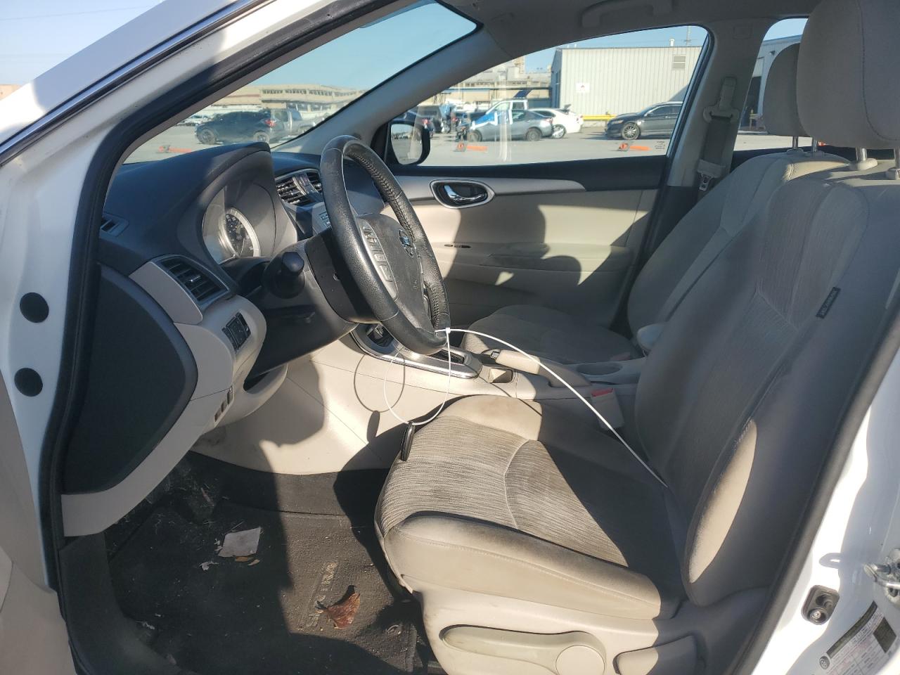 2015 Nissan Sentra - Image 7