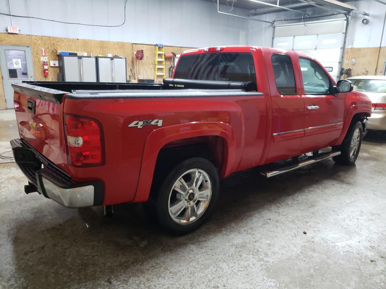 2012 Chevrolet Silverado - Image 3