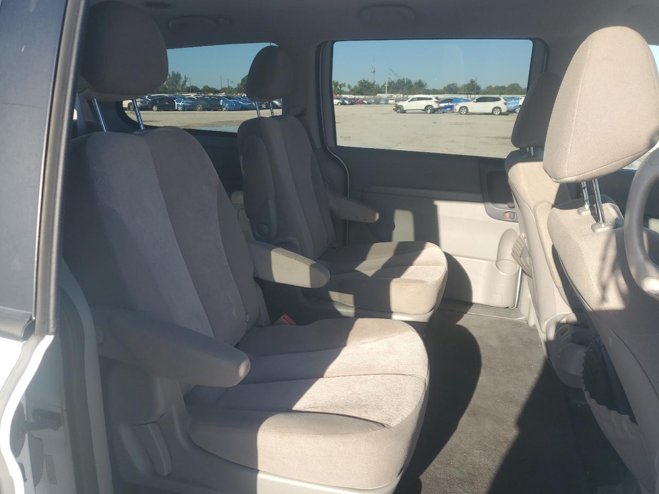 2014 Kia Sedona - Image 11