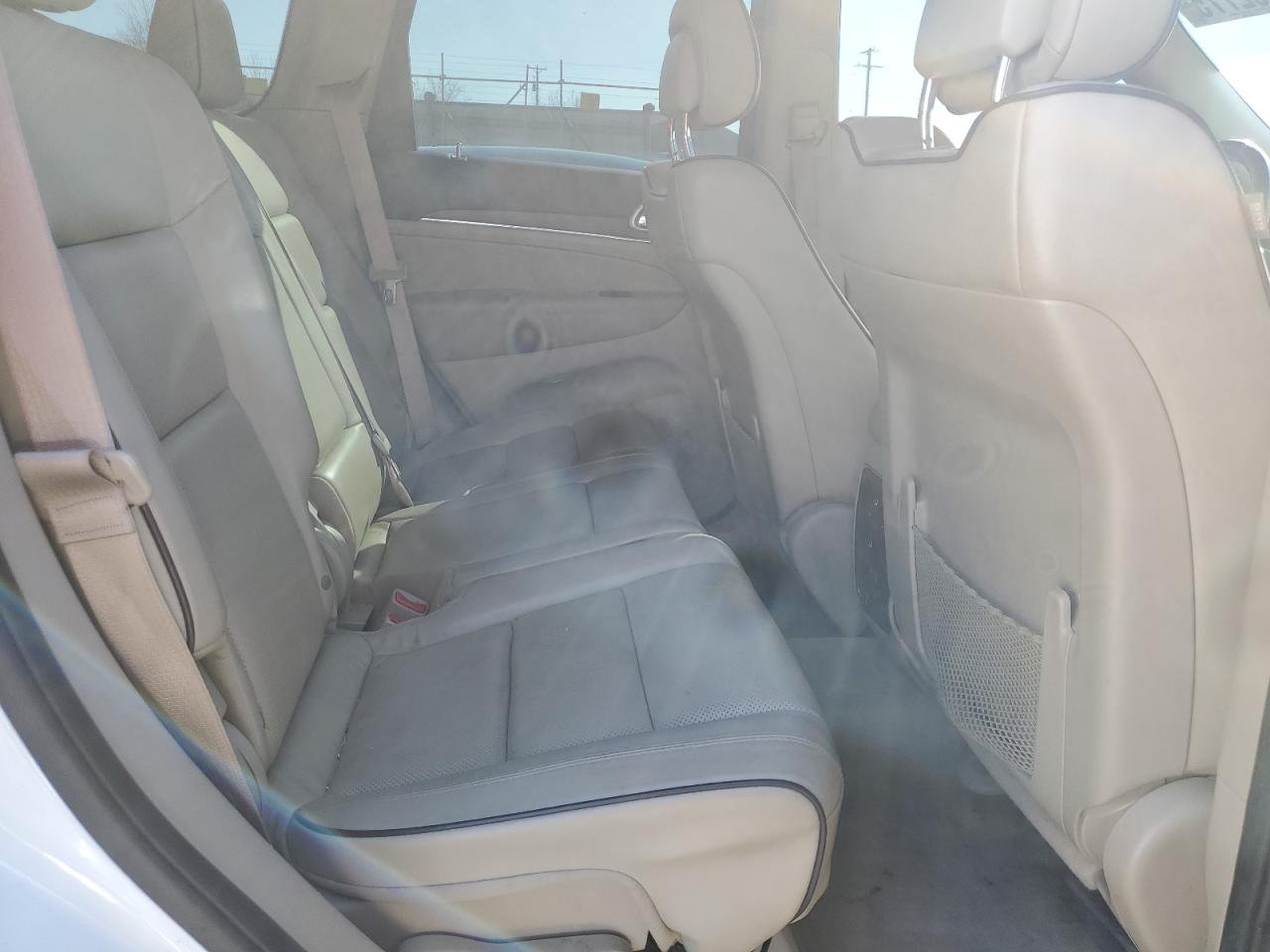 2014 Jeep Grand Cherokee - Image 11