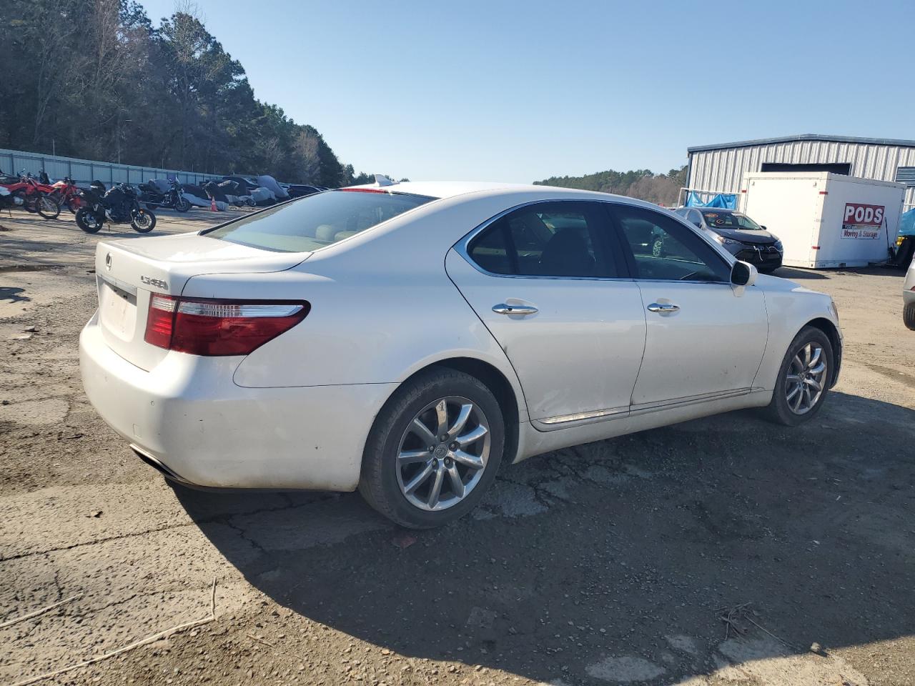 2009 Lexus LS - Image 3