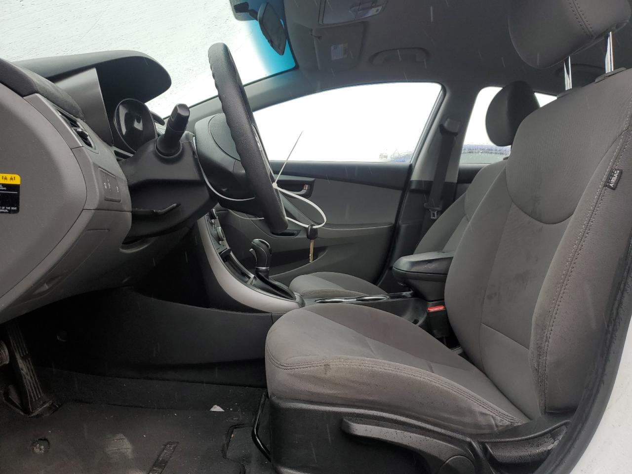 2016 Hyundai Elantra - Image 7