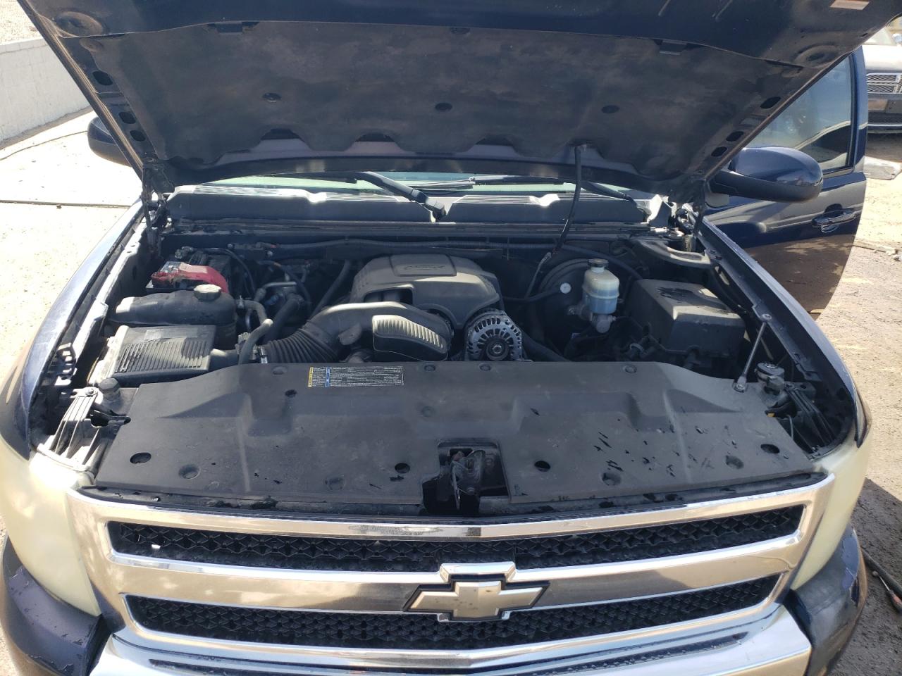 2009 Chevrolet Silverado - Image 11