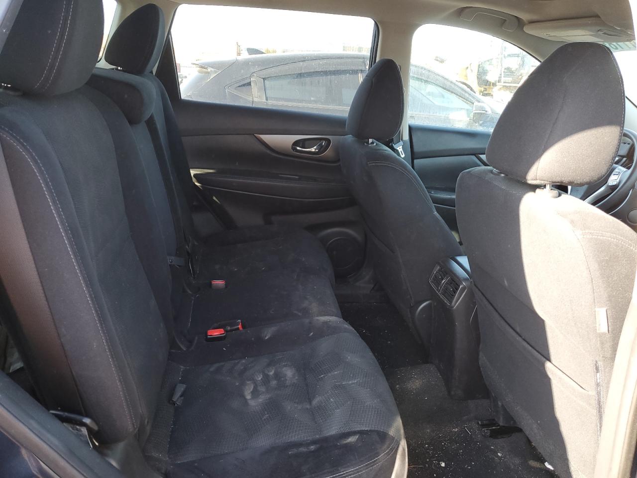 2015 Nissan Rogue - Image 11