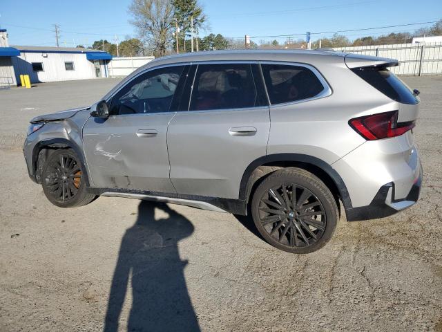  BMW X1 2024 Srebrny