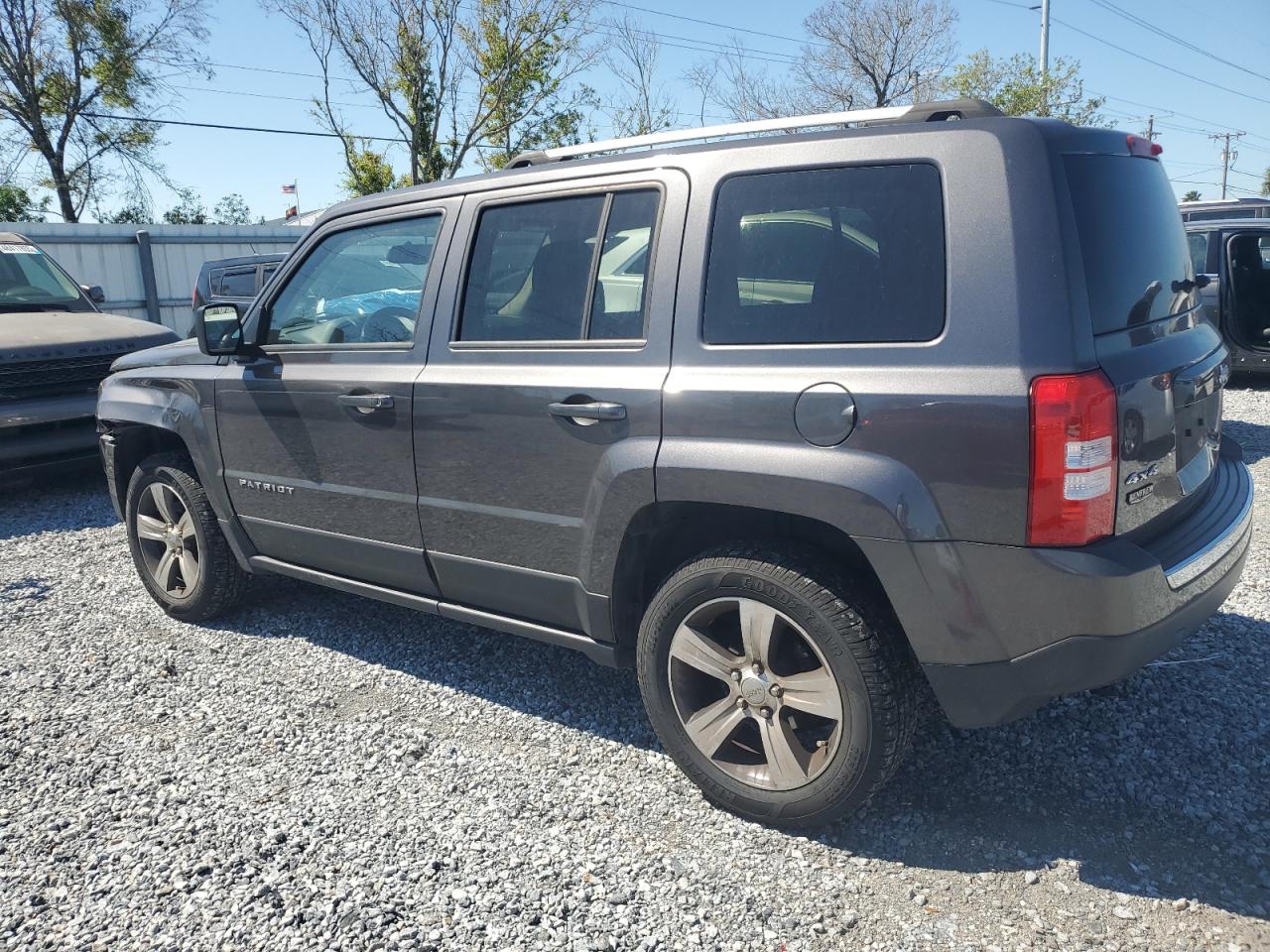 2016 Jeep Liberty (Patriot) - Image 2