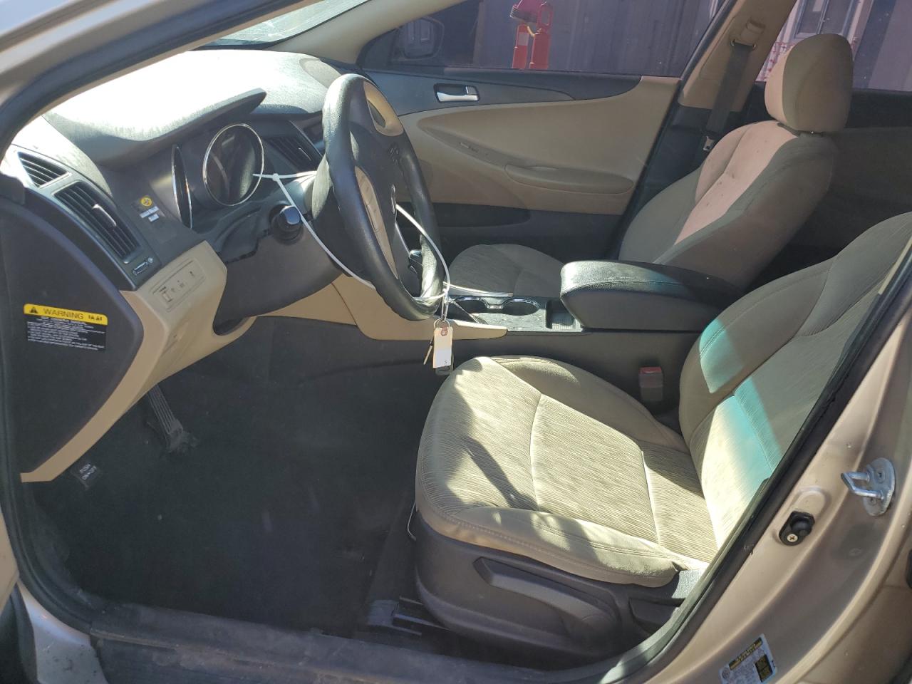 2012 Hyundai Sonata - Image 7
