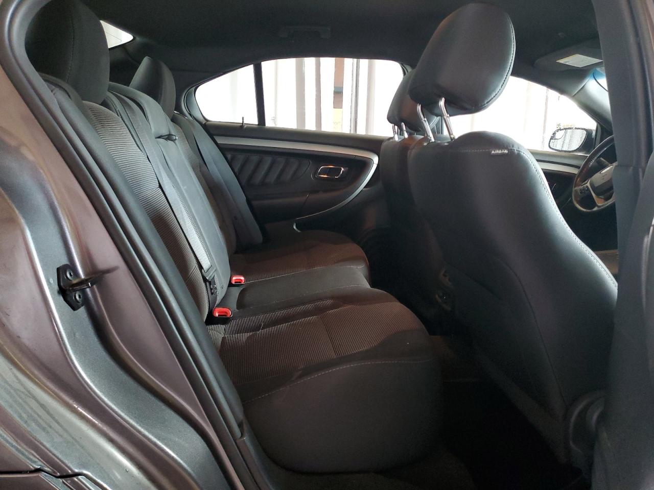 2013 Ford Taurus - Image 11