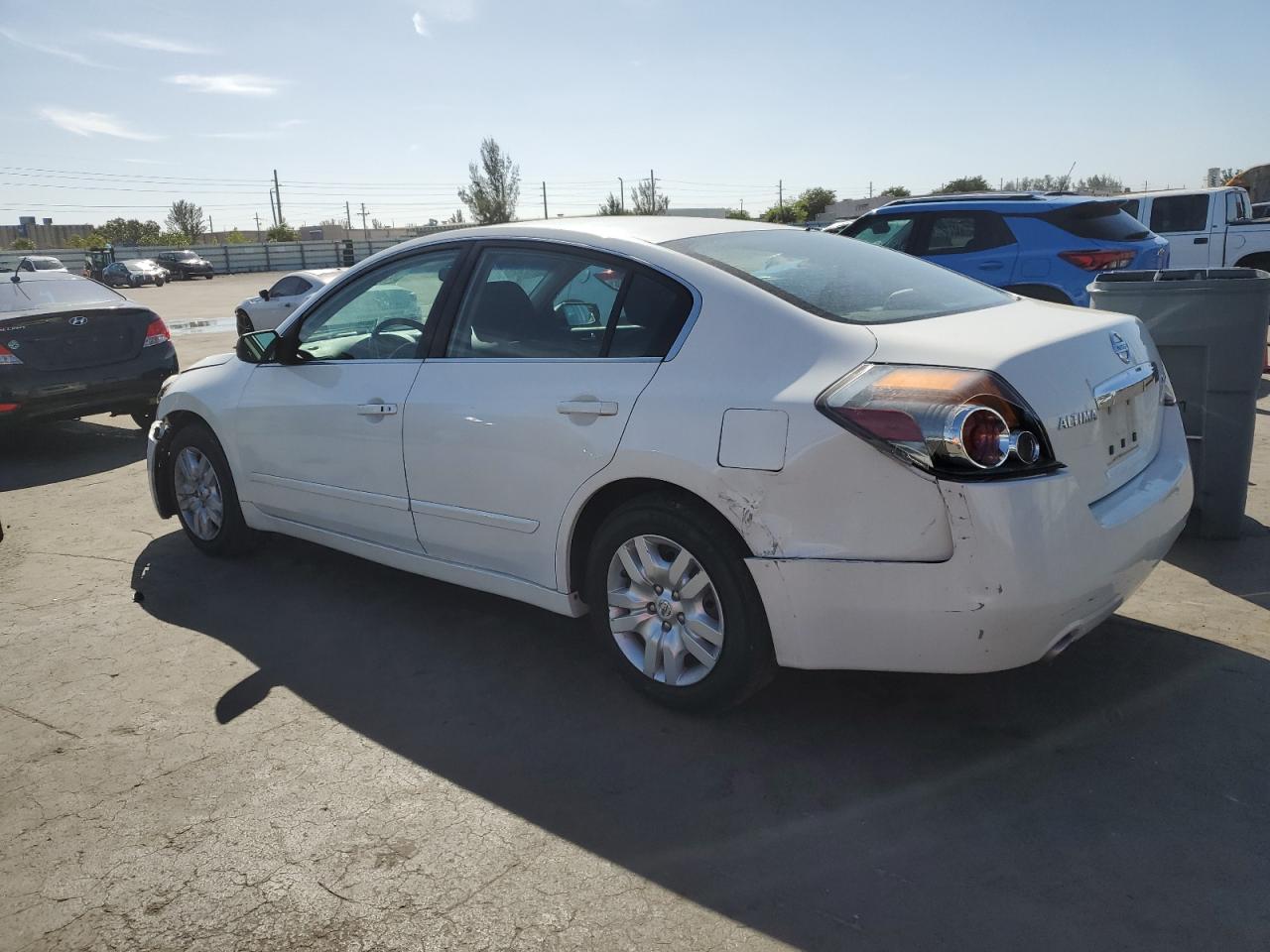 2012 Nissan Altima - Image 2